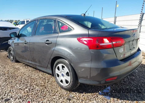 2018 Ford Focus S from USA, damaged, VIN 1FADP3E21JL275312